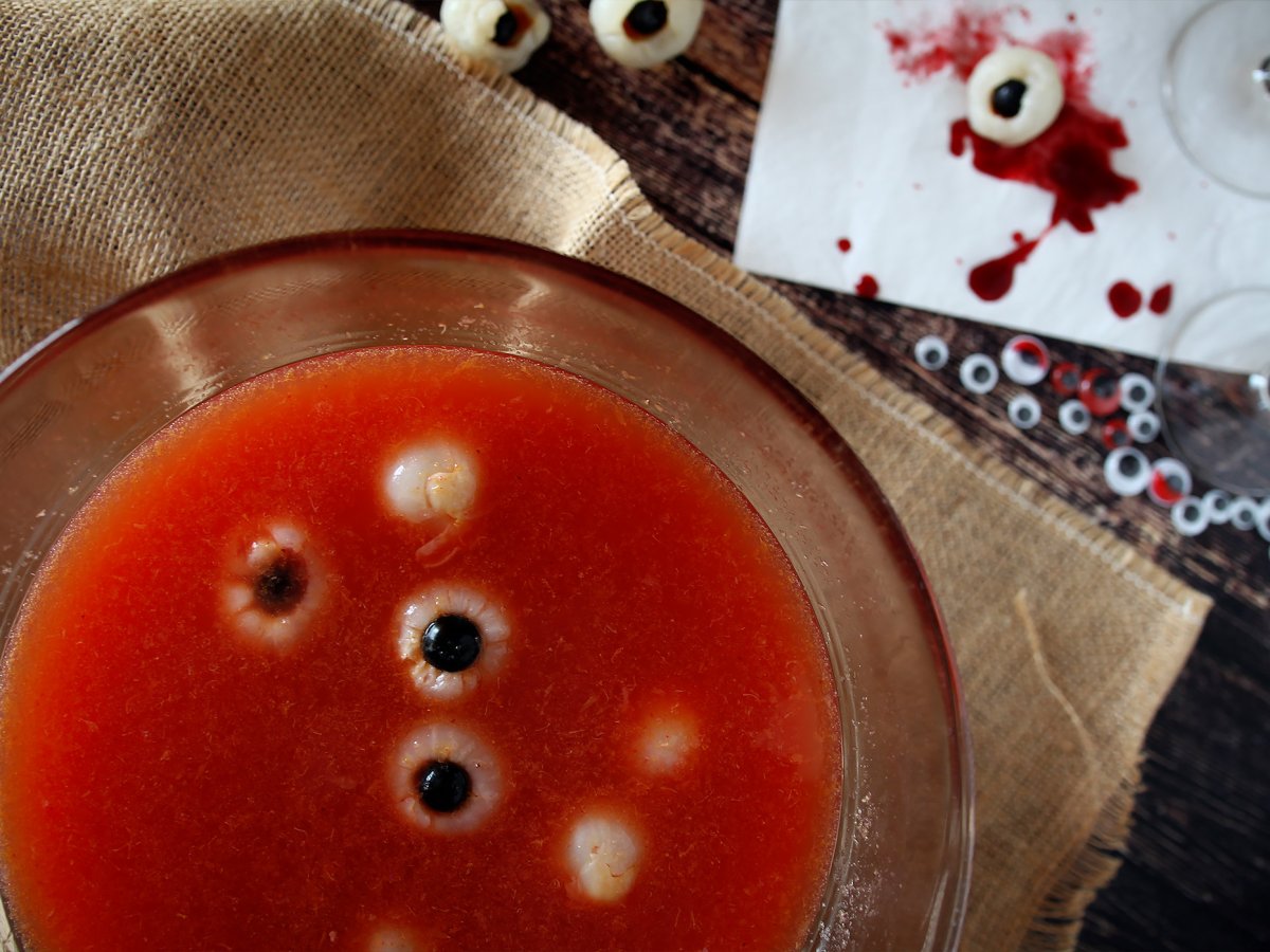 Bloody cocktail for Halloween, to share and without alcohol! - Halloween mocktail - photo 4