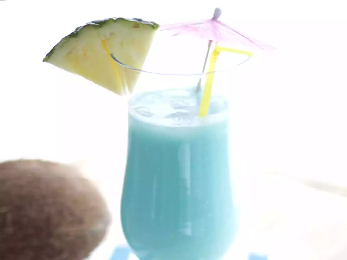 Blue hawaiian - video recipe ! - photo 2