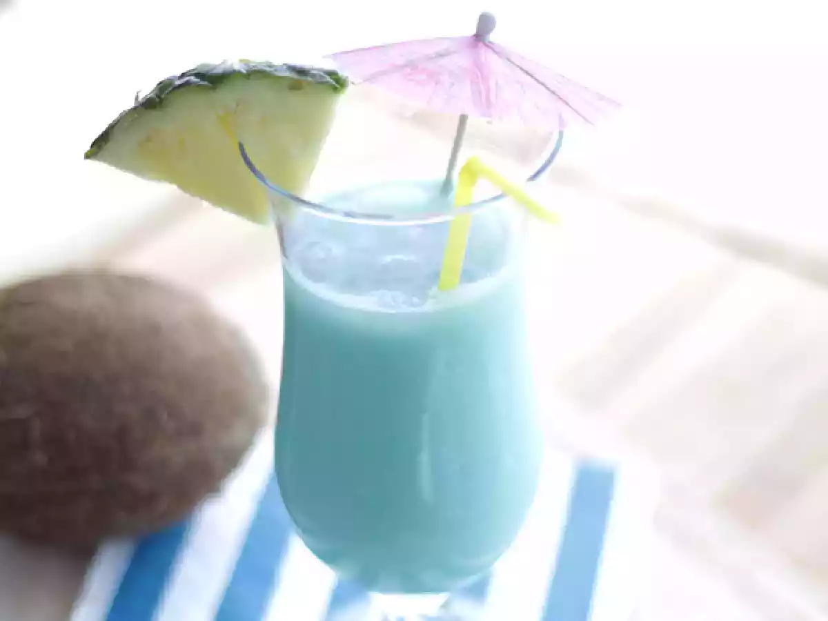 Blue hawaiian - video recipe ! - photo 3