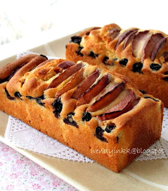 Blueberry and nectarine cake, Recipe Petitchef