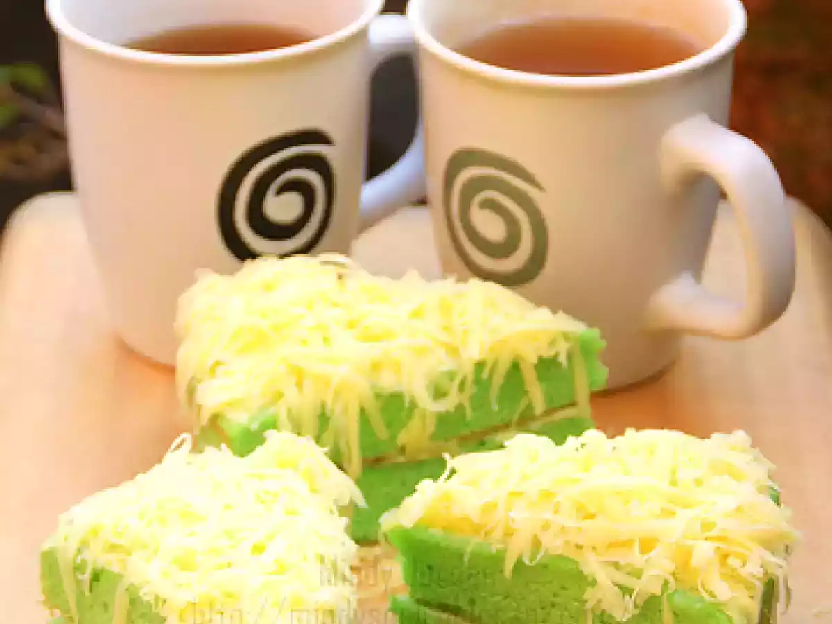 Bolu Pandan // Pandan Cake - photo 2