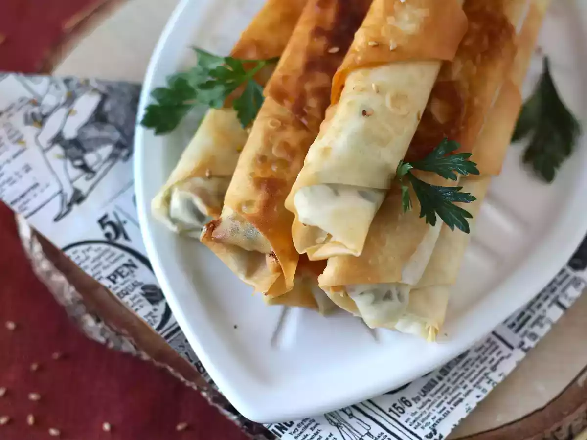 Börek, turkish bricks with feta and parsley - photo 6