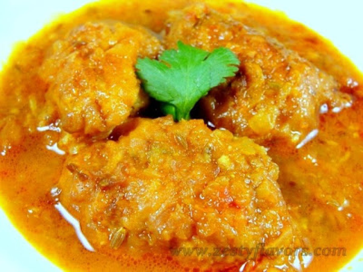 Bottle Gourd Kofta Curry (Lauki/Ghiya Kofta Curry)