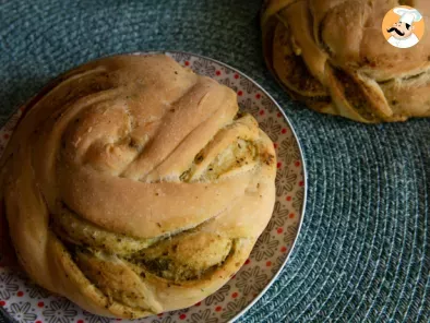 Braided breads stuffed with pesto, photo 4