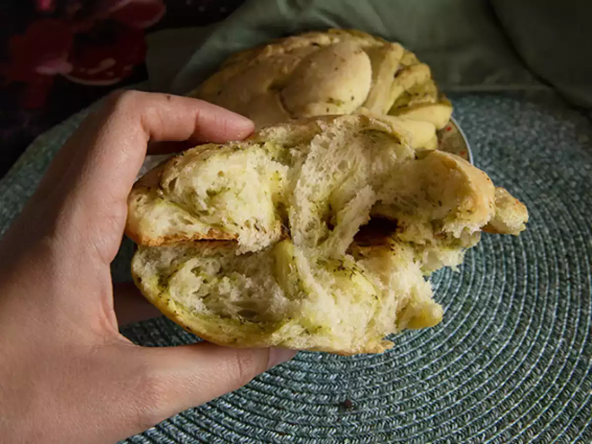Braided Green Pesto Rolls - photo 3