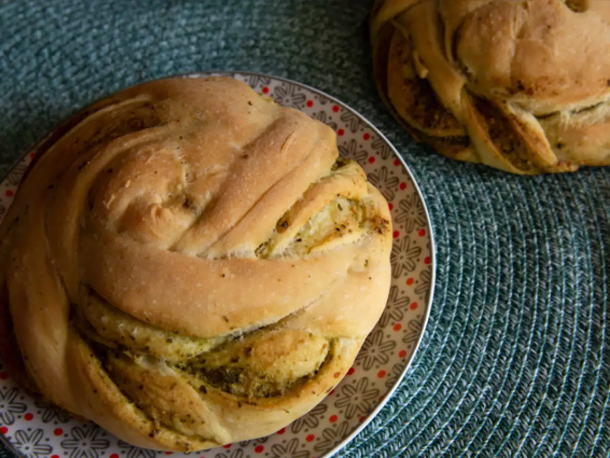 Braided Green Pesto Rolls - photo 4
