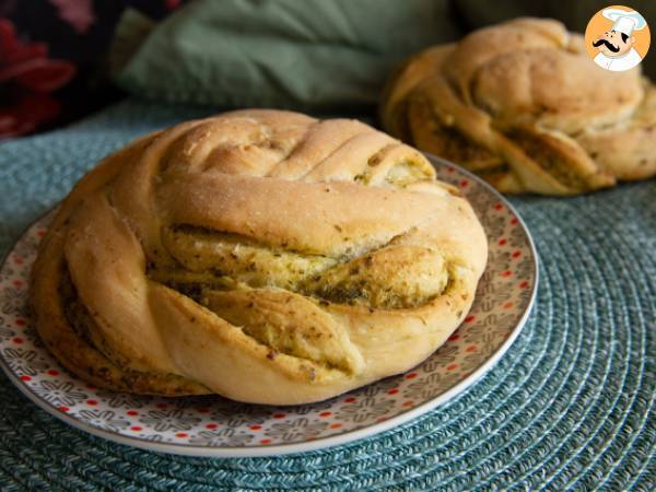 Braided pesto breads