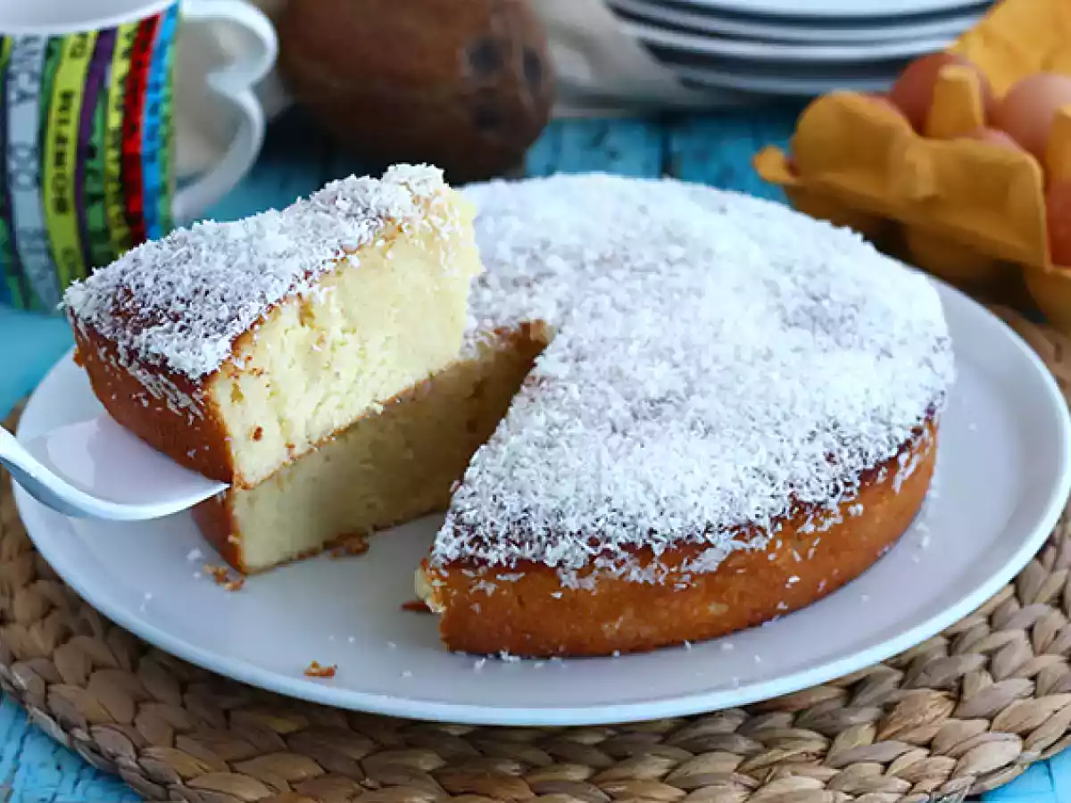 Brazilian coconut cake - bolo toalha felpuda