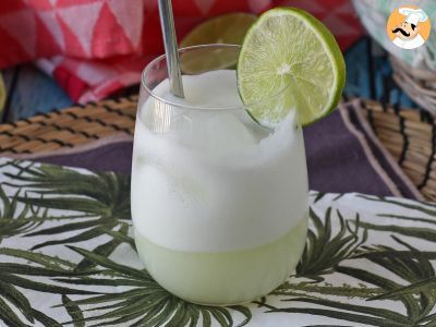 Brazilian lemonade with lime and condensed milk - photo 2