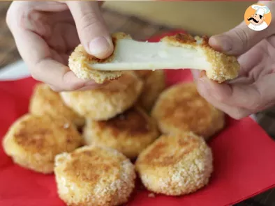 Breaded Babybel cheese wheels - Video recipe !