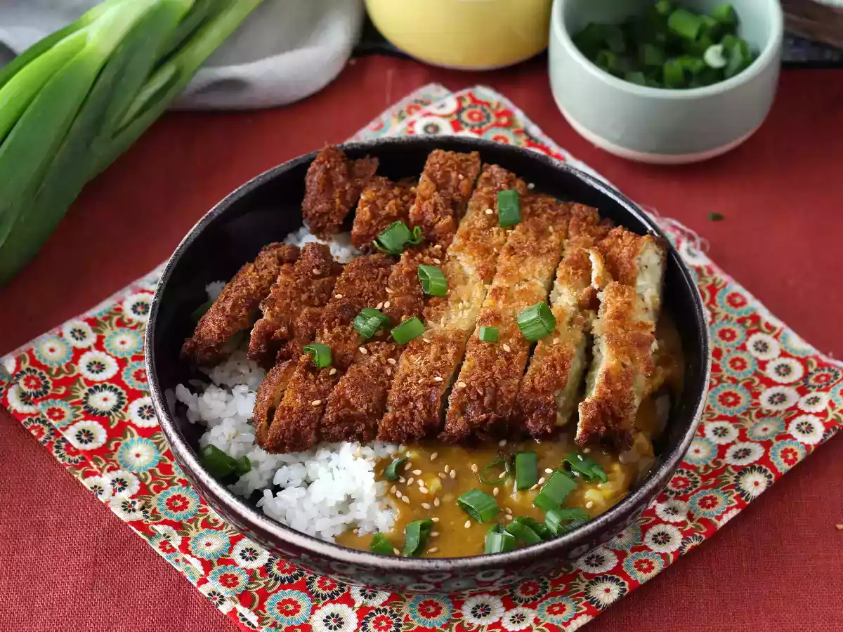 Breaded eggplant with panko breadcrumbs, katsu-style japanese curry but vegetarian