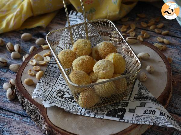 Breaded mozzarella balls in airfryer - photo 5