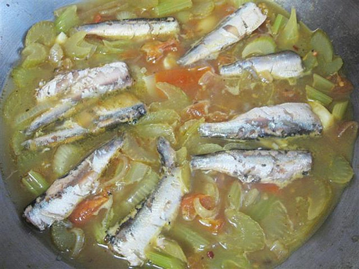 Brisling Sardines Curry - photo 2