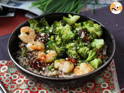 Broccoli and shrimp in Korean spicy sauce - a simple, balanced and spicy meal served with rice - photo 2