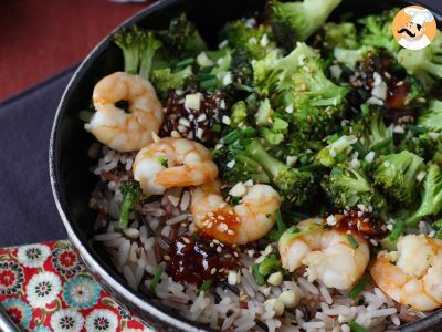 Broccoli and shrimp in Korean spicy sauce - a simple, balanced and spicy meal served with rice - photo 4