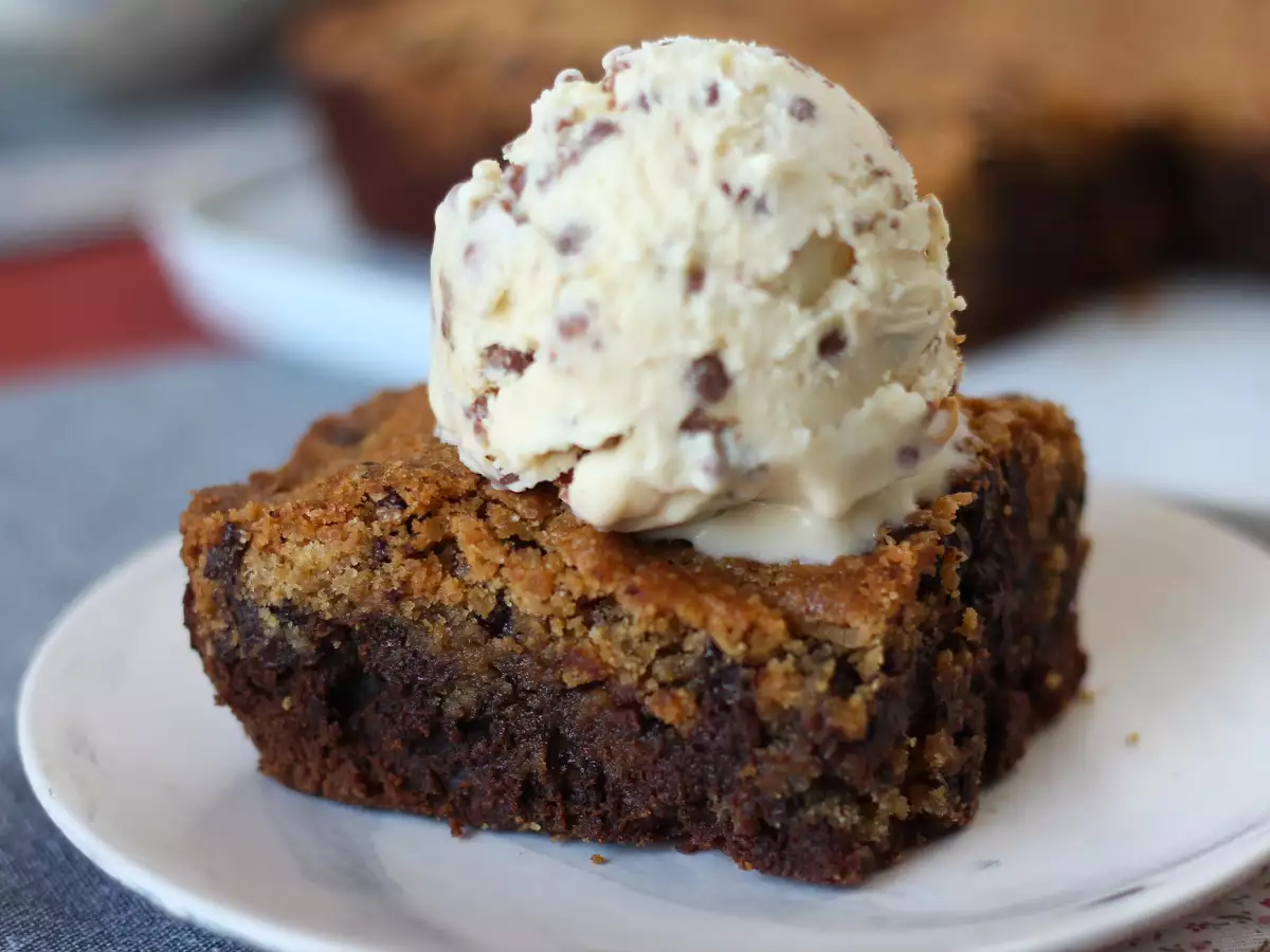 Brookies, the perfect combination of a brownie and a cookie - photo 4