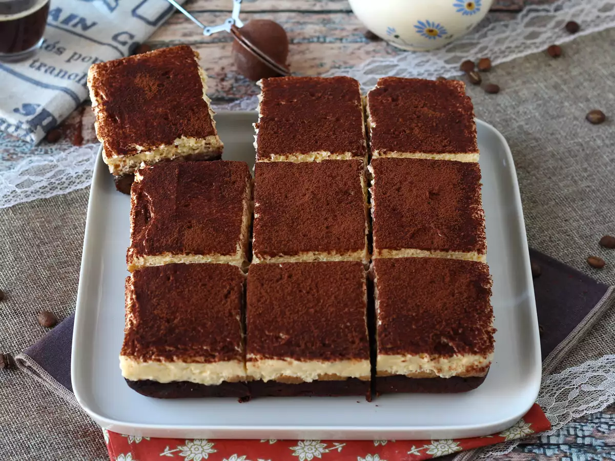 Brownies and tiramisu lovers, we've got the perfect cake for you! - photo 4