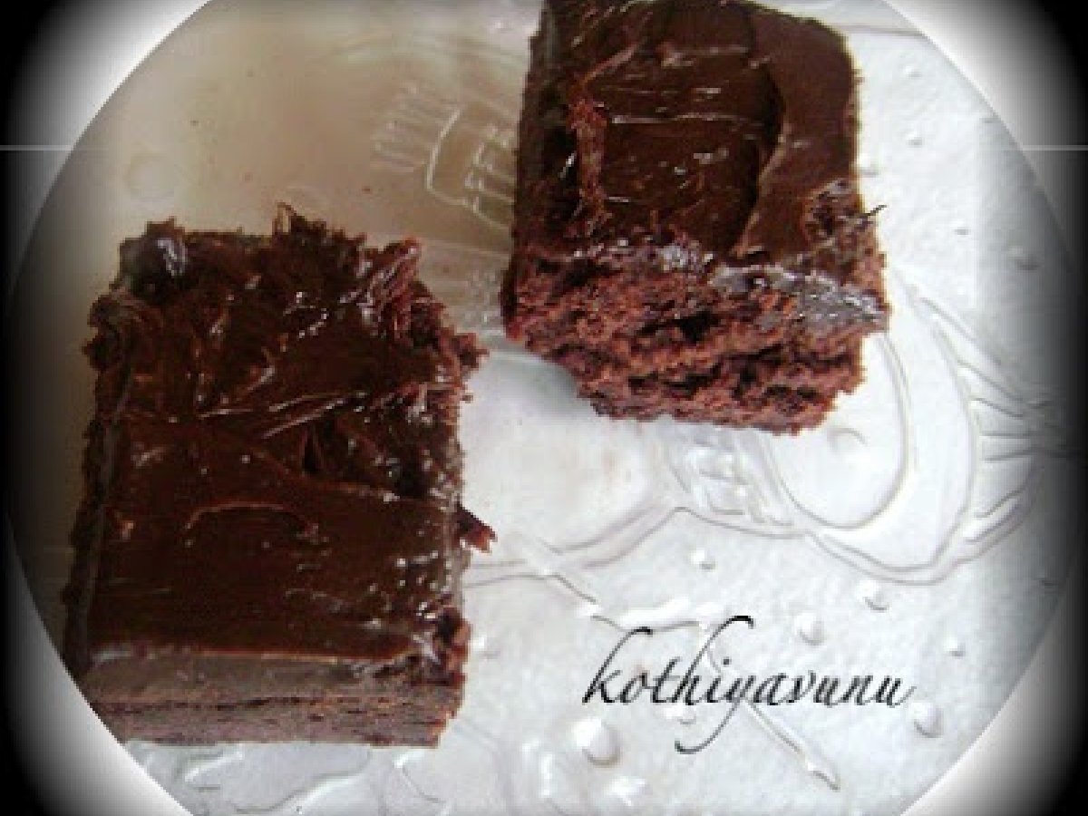 Brownies with Creamy Brownie Frosting