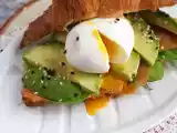 Brunch-style croissant sandwich, photo 2