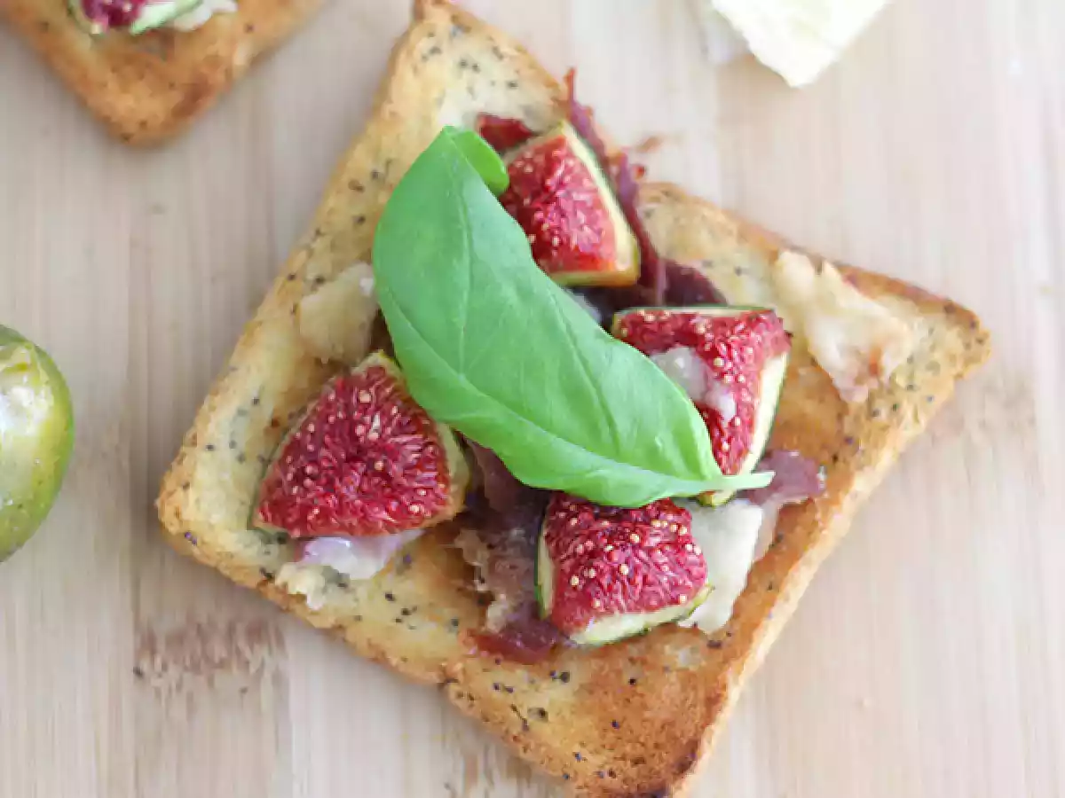 Bruschetta with figs, parmesan and proscuitto - video recipe ! - photo 3