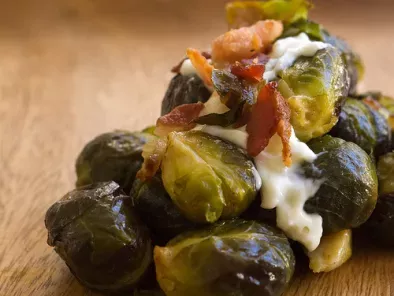 Brussels sprouts with mayonnaise and bacon