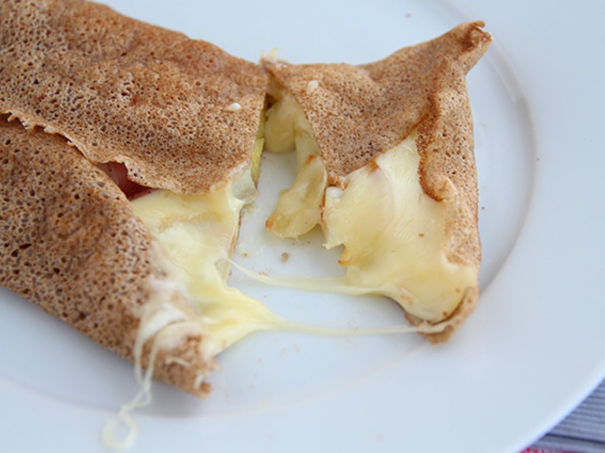 Buckwheat galette cheese and pancetta - photo 3