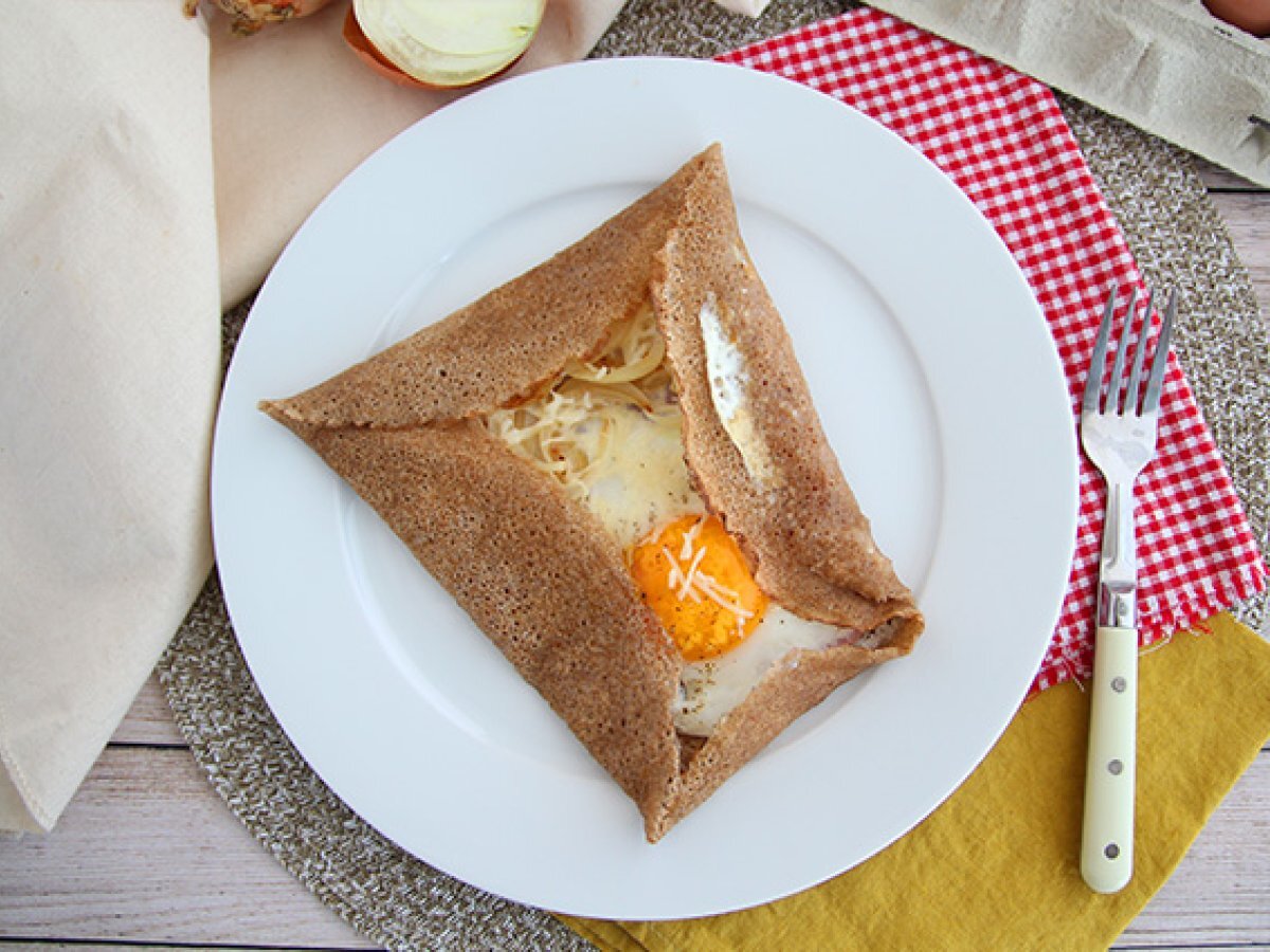 Buckwheat galette with ham, egg and cheese - photo 3