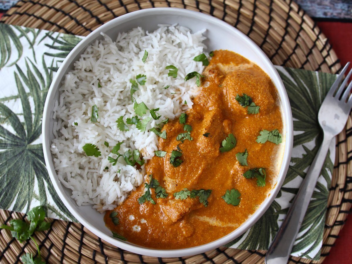 Butter chicken, the traditional Indian dish - photo 2