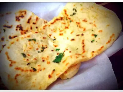 Butter / Lasooni Naan (Indian FlatBread)