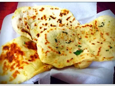 Butter / Lasooni Naan (Indian FlatBread), photo 2