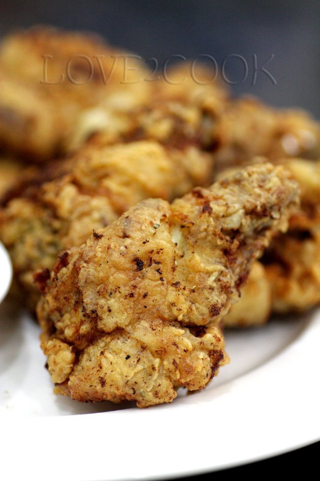 Buttermilk fried chicken wings Recipe Petitchef