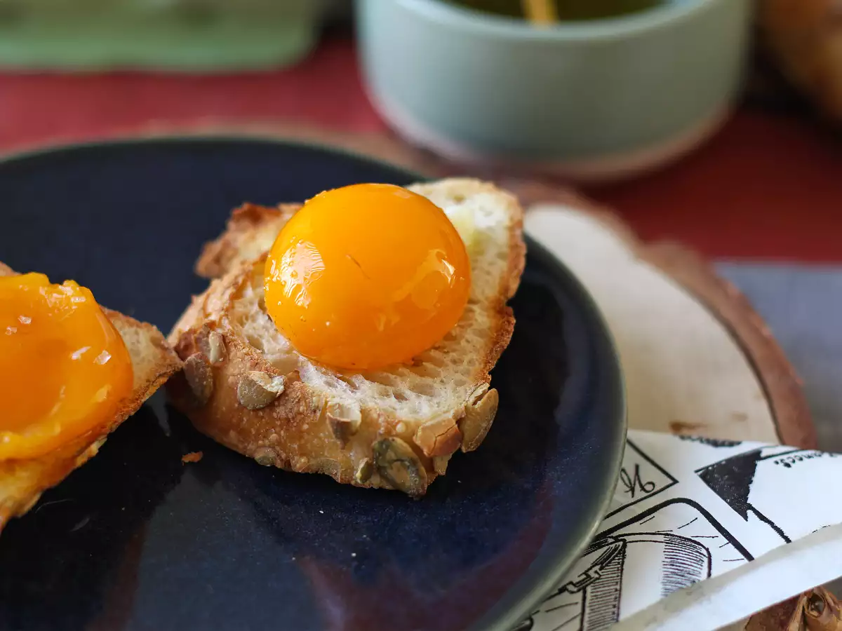 Candied egg yolks with air fryer to spread on a toast! - photo 3