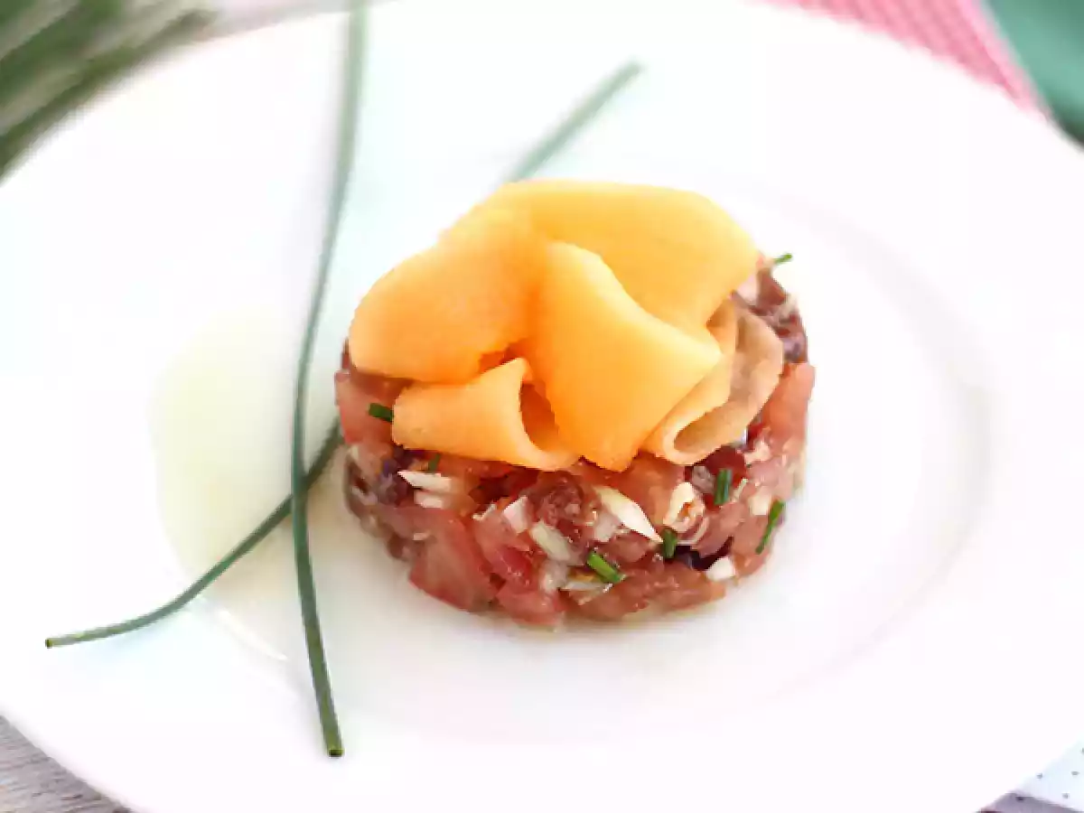 Cantaloupe and prosciutto tartare