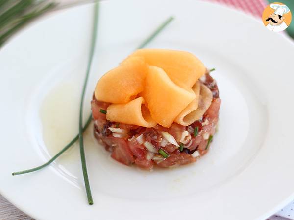 Cantaloupe and prosciutto tartare