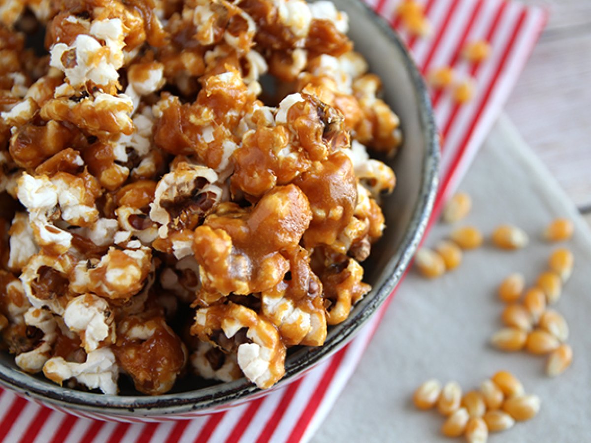 Caramel popcorns