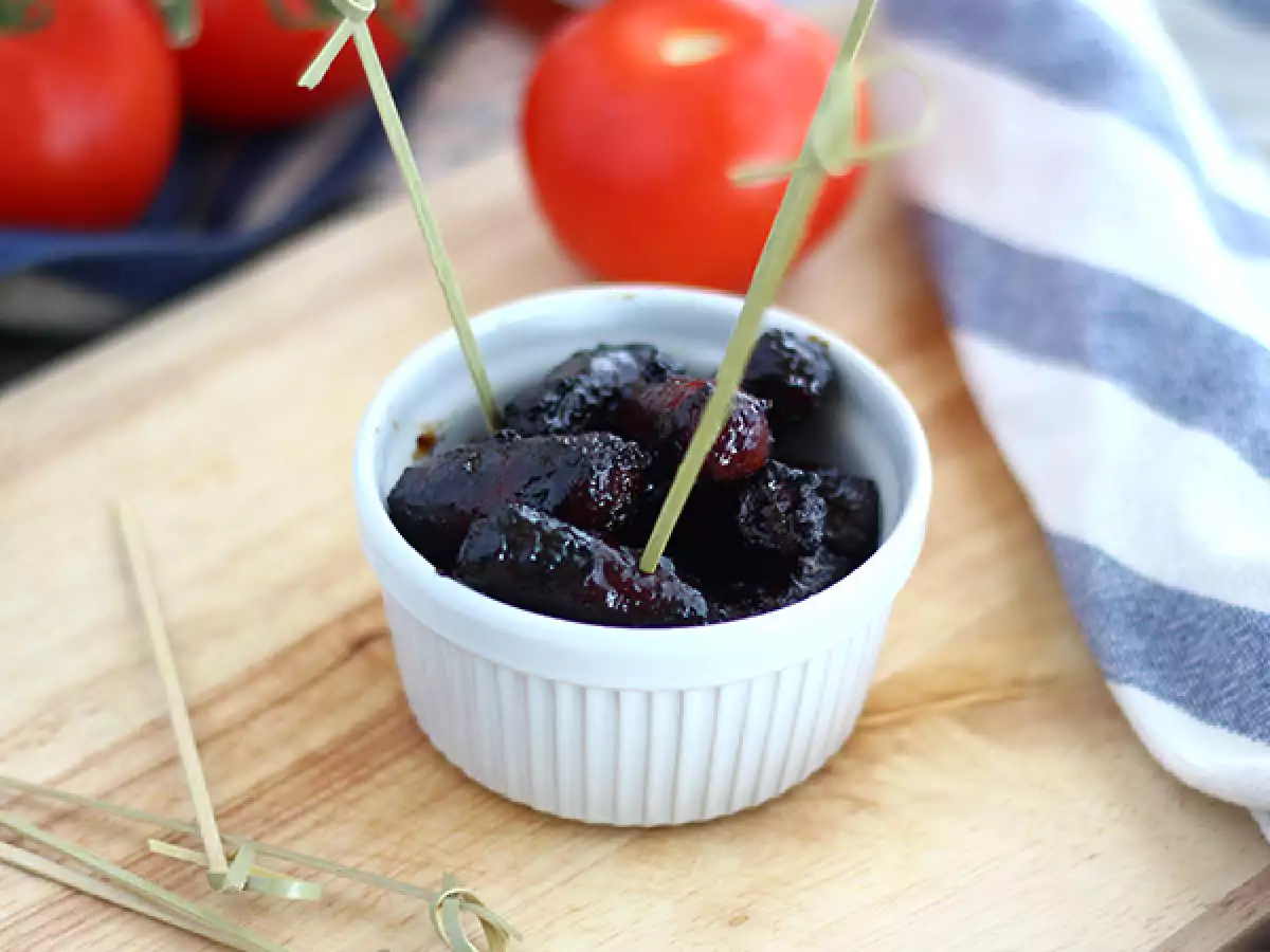 Caramelized sausages for an appetizer