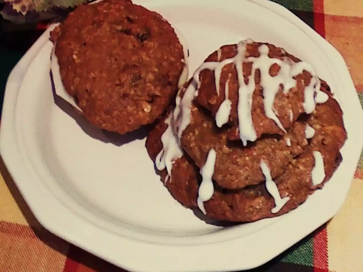 Carrot Cake Sandwich Cookies