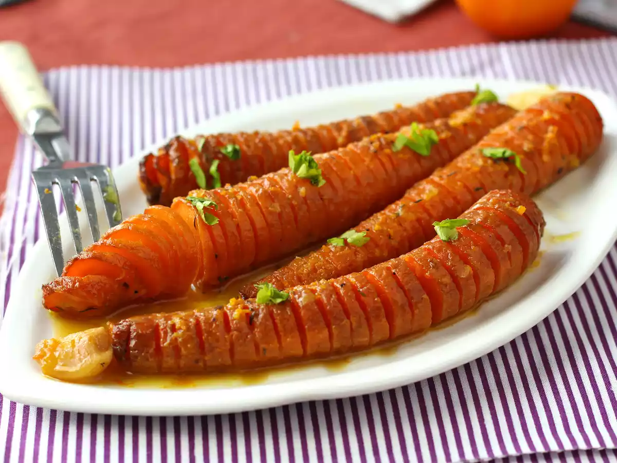 Carrot in honey and clementine sauce