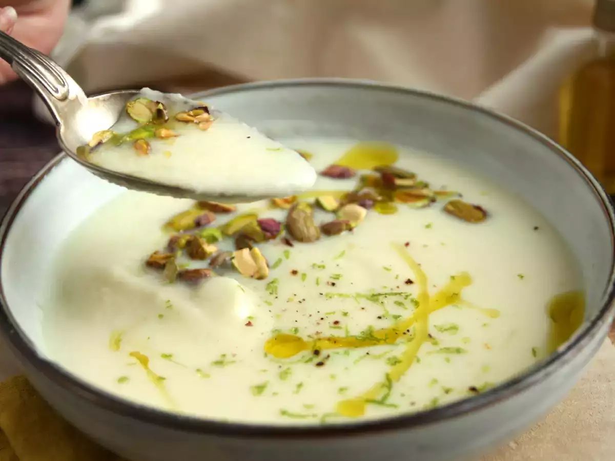Cauliflower and pistachio soup - photo 4