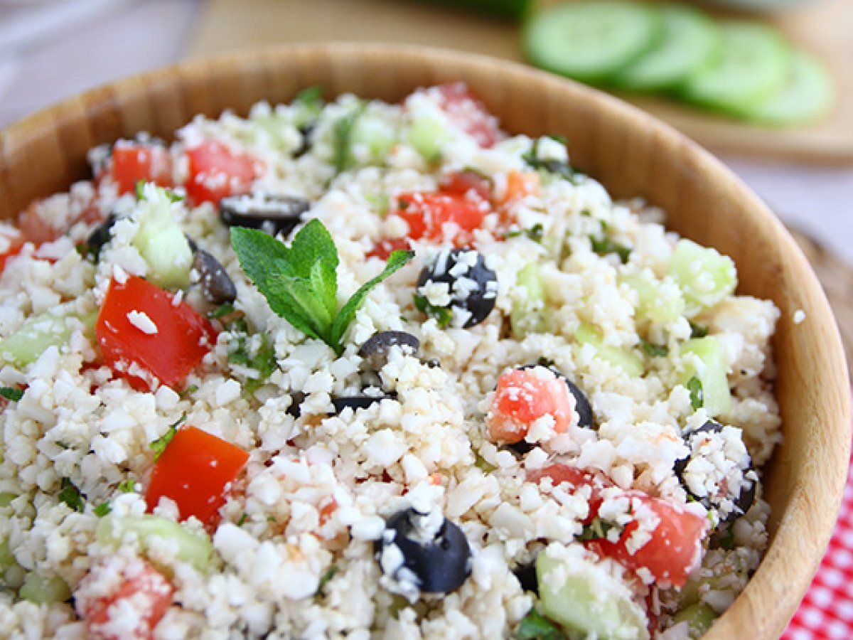 Cauliflower rice as tabbouleh