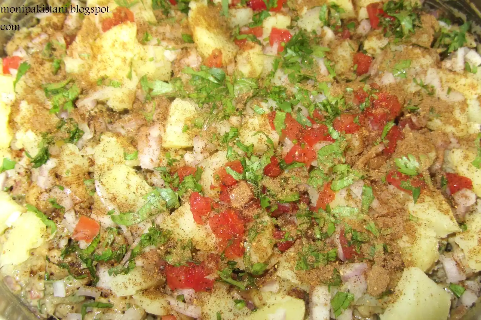 Chana chaat recipe: healthy white chickpeas salad