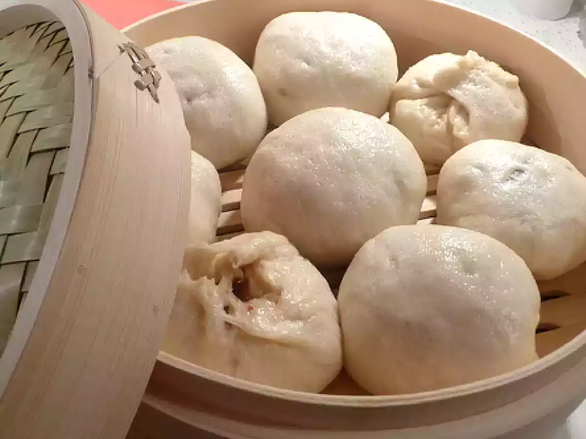 Char Siu Bao (Chinese barbecue Pork Steamed Buns)