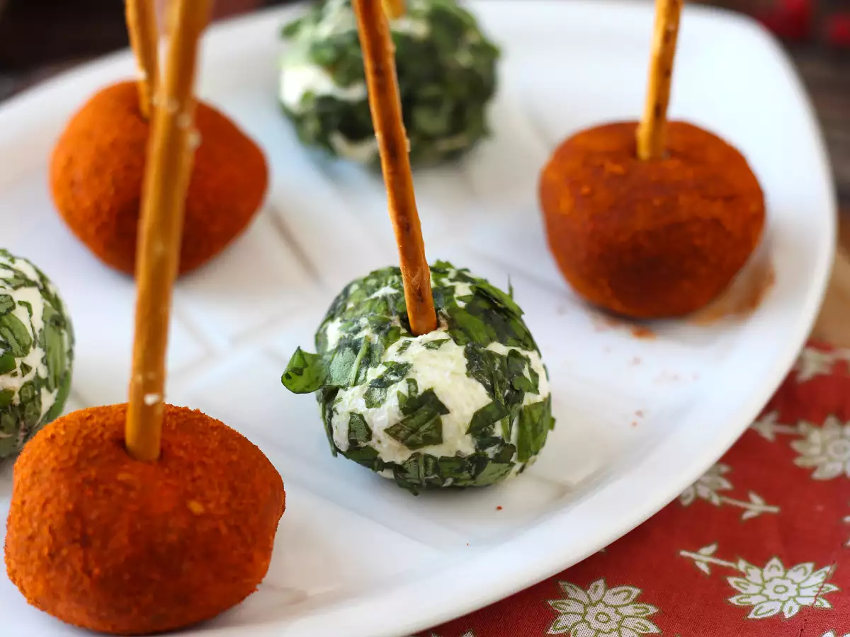 Cheese ball appetizers - photo 3