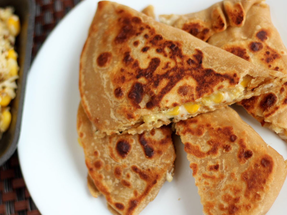 Cheese Corn Pizza Paratha Recipe - photo 2