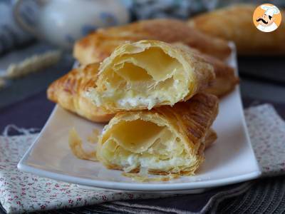 Cheese puff pastries: a super-easy, regressive recipe