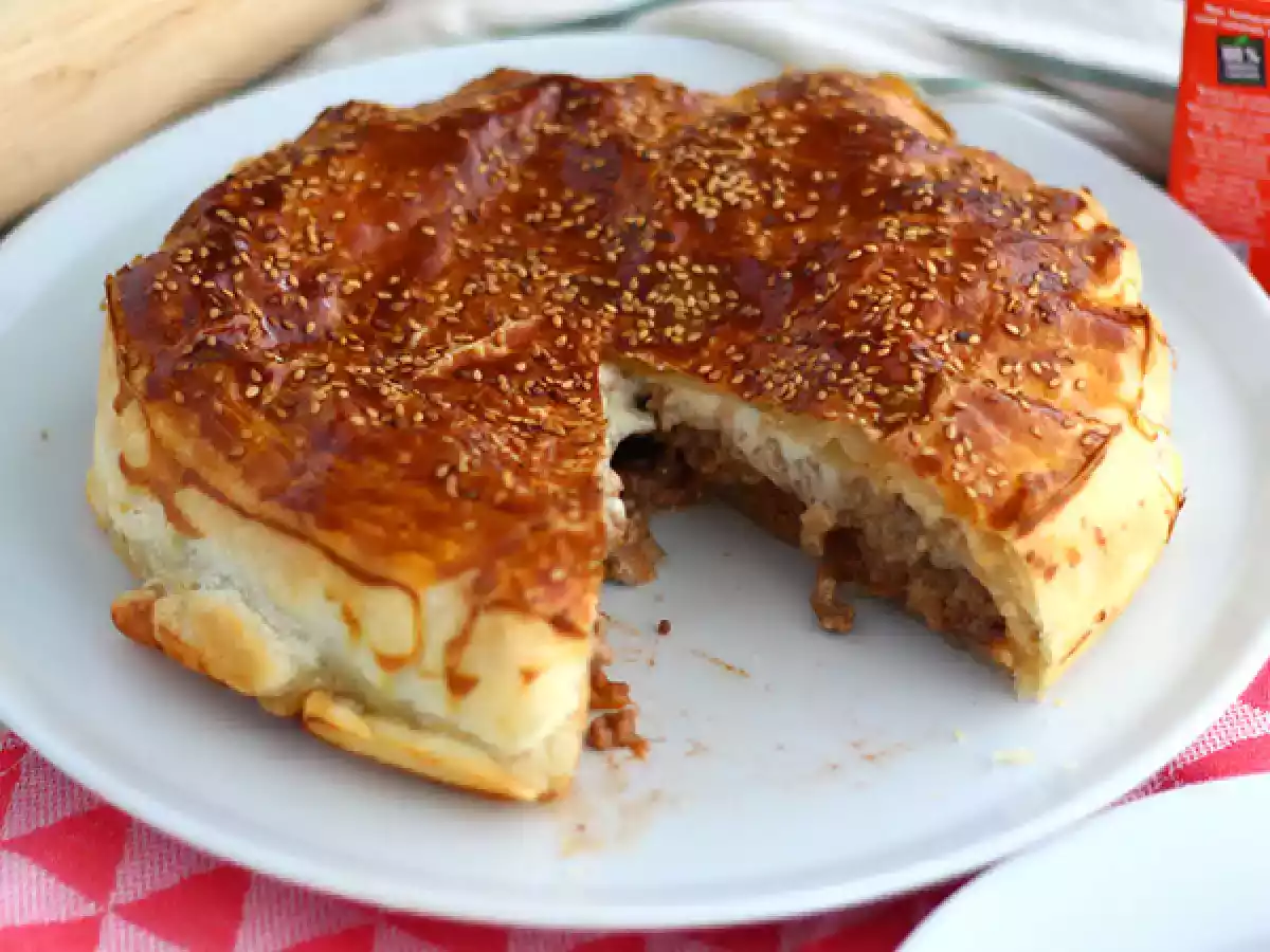 Cheeseburger pie: a burger to share!