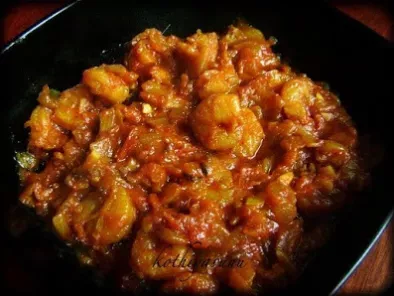 Chemmeen Thakkali Varattiyathu / Prawns/Shrimp Tomato Stir Fry