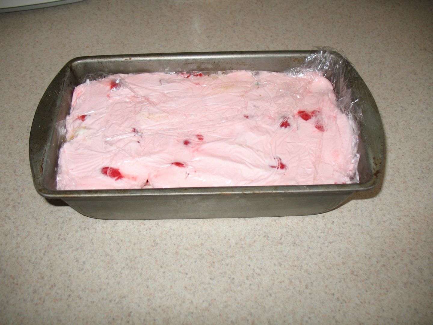Cherry bomb ice cream loaf, Recipe Petitchef