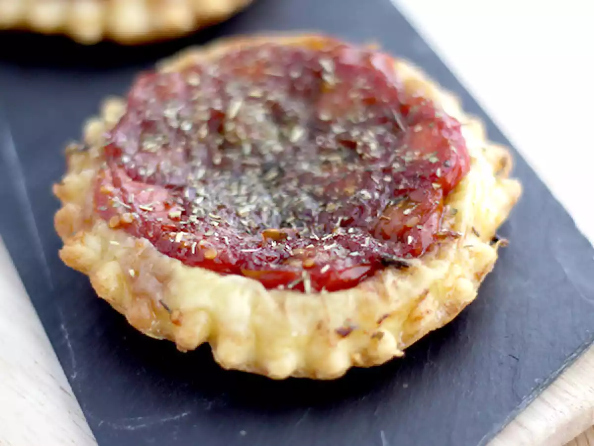 Cherry tomatoes tatin - video recipe !