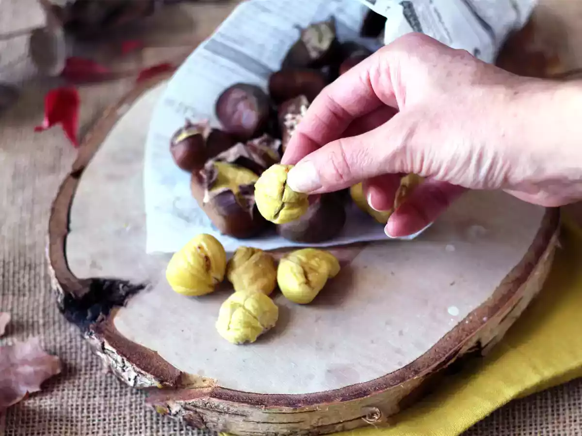 Chestnuts roasted in an airfryer - photo 2